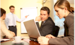 O OSIMGA achega novos datos sobre a utilización do ordenador e Internet no posto de traballo